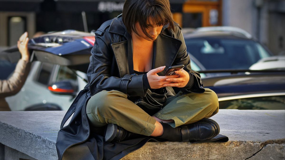 Wiadomość SMS od oszustów. Smartfon może być źródłem kłopotów