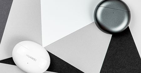 Dokanałowe Huawei FreeBuds 4i kontra douszne FreeBuds 4 - jaka jest różnica