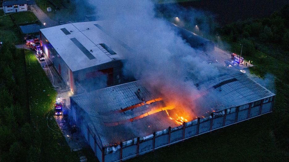 Pożar hal sortowni śmieci w Przemyślu