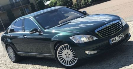 Mercedes Schumachera do kupienia w Polsce. Wyposażenie jest zaskakująco bogate