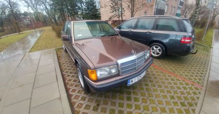 Godzinę temu kupiłem Mercedesa