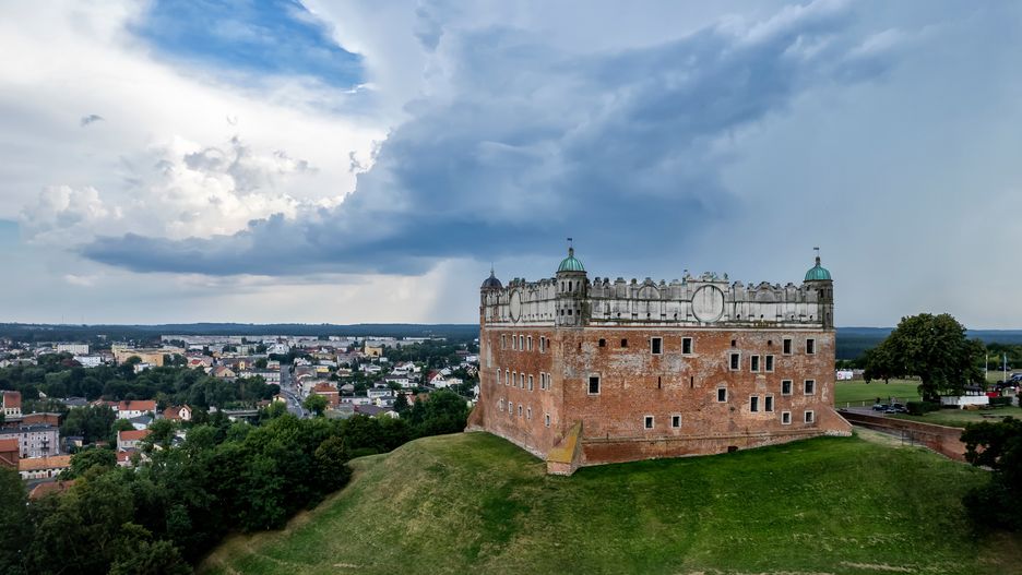 Przejażdżki czołgiem i pokaz dioram na Zamku Golubskim