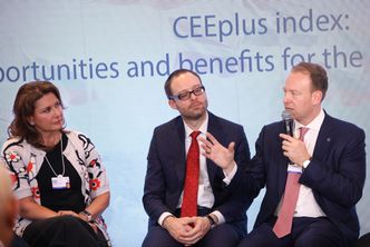 Davos 2020. Polacy będą mogli inwestować w Ameryce, zaś globalni inwestorzy otrzymają instrument do inwestowania w regionie Trójmorza