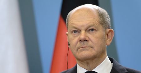 Kanclerz Niemiec w tarapatach. Olaf Scholz w ogniu zarzutów