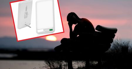 Czy "lekiem" na jesienną depresję może być... lampa? Zapytaliśmy eksperta