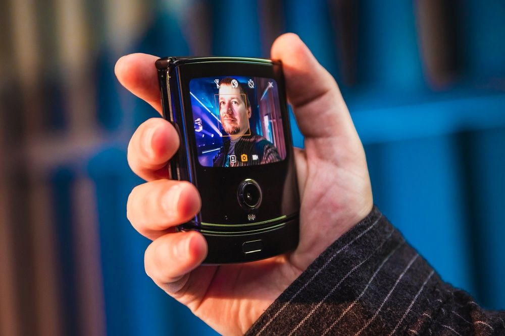 Motorola RAZR tryb selfie