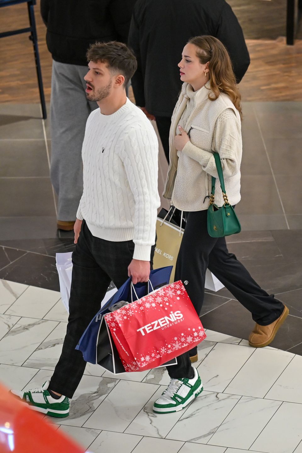 2024.01.02 Warszawa
Wiktoria Gasiewska z partnerem Jasper So�tysiak
FOT EXCL1
EXCLUSIVE1