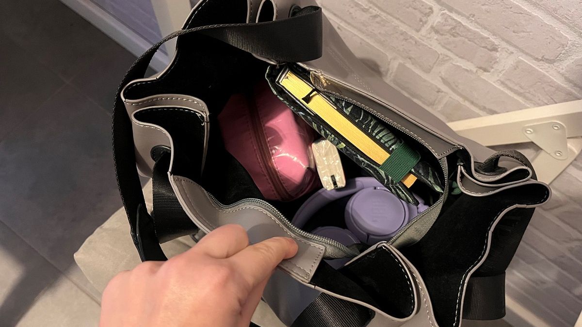 Damska torebka nie musi być studnią bez dna.