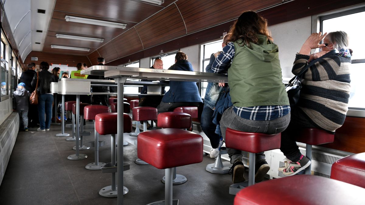 Wars chce zatrudnić część osób zwolnionych z PKP Cargo