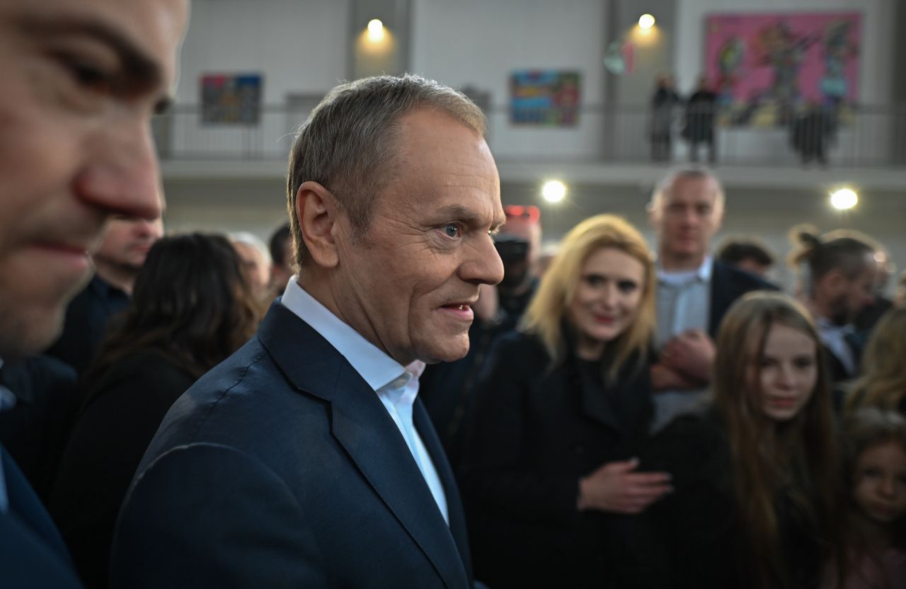 Tusk odpowiedział na krytykę Balcerowicza. Lider PO broni "babciowego"