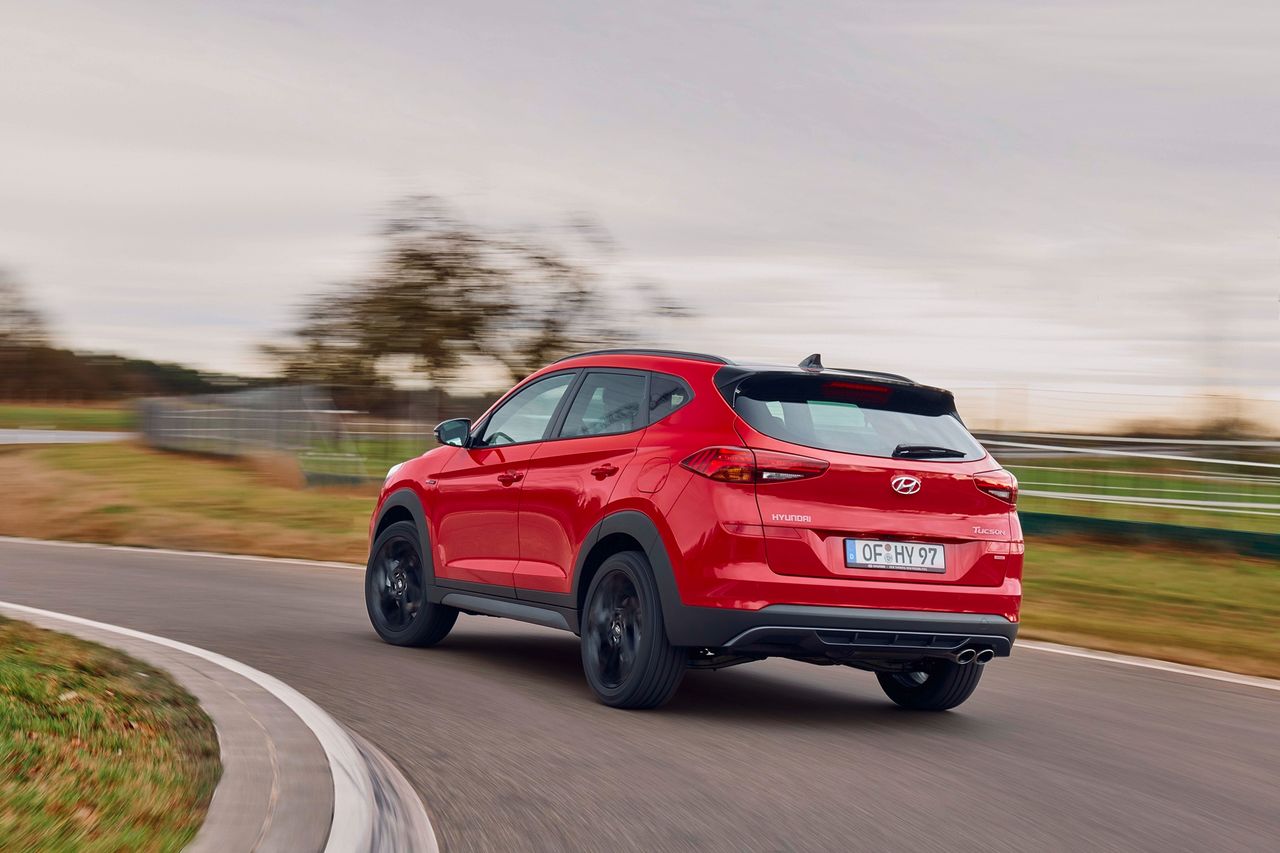 Hyundai Tucson N Line ma lepiej wchodzić w zakręty i dawać kierowcy więcej czucia.