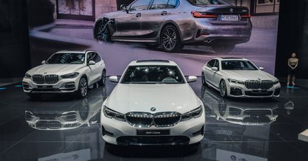 Stoisko BMW w Genewie pod znakiem elektryfikacji. Dla bawarskiej marki to nowa era