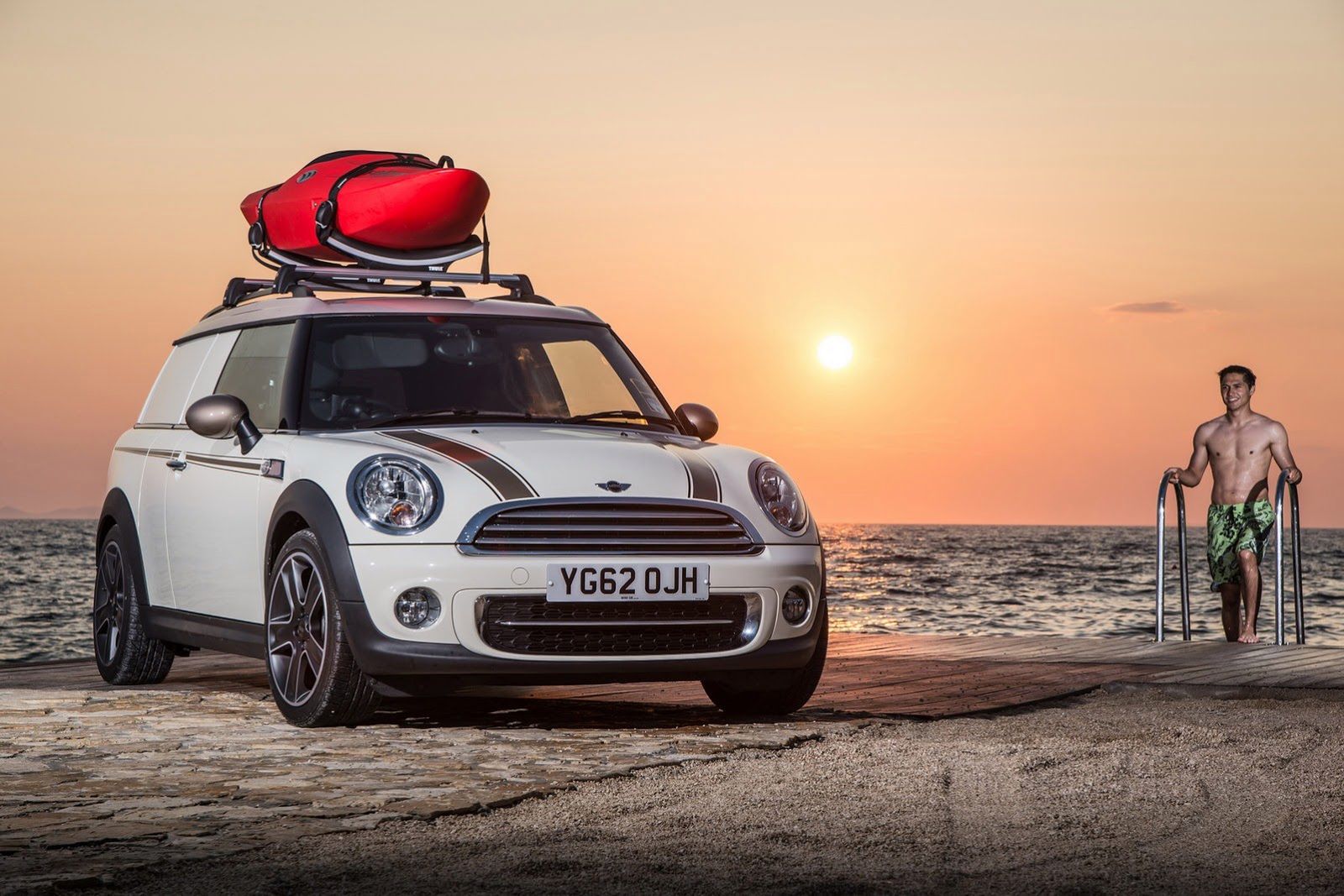 MINI prezentuje koncepcyjne auta na wakacje [galeria] 33