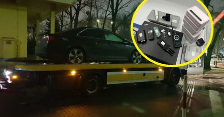Zatrzymali trzech Ukraińców w Warszawie. Oto, co mieli w aucie