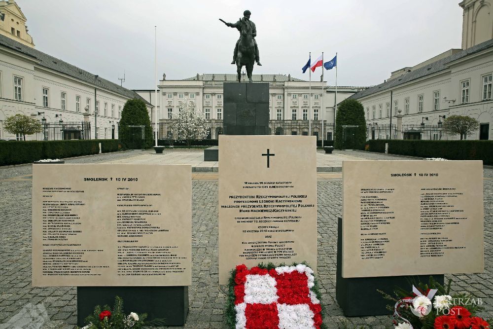 Pomnik upamiętniający ofiary katastrofy smoleńskiej stanie jednak na Krakowskim Przedmieściu?