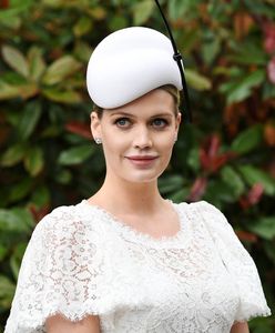 Kitty Spencer błyszczała na corocznej imprezie w ogrodach Pałacu Kensington