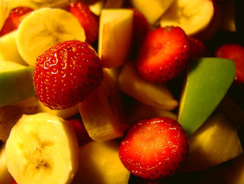 Produkty spożywcze dla cery trądzikowej - owoce i warzywa 