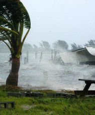 Czekają nas ulewy, huragany, upały, susze, powodzie