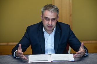 Rząd przyjął projekt ustawy, z którą zwlekało PiS. Za jej brak bije licznik kar