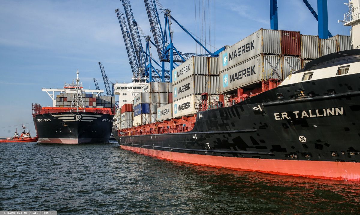 Statek frachtowy Mayview Maersk, płynący do portu w Gdańsku, zgubił 46 kontenery