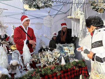 Zelów: Jarmark Bożonarodzeniowy. Magia świąt na Placu Dąbrowskiego