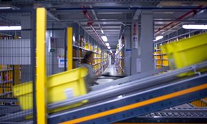 Amazon odpowiada Temu i Shein. Tnie prowizje sprzedawców w Europie