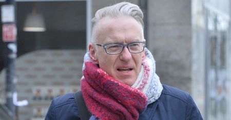 Zatrzymano go w siedzibie TVP. Reakcja ochroniarza? Po prostu bezcenna
