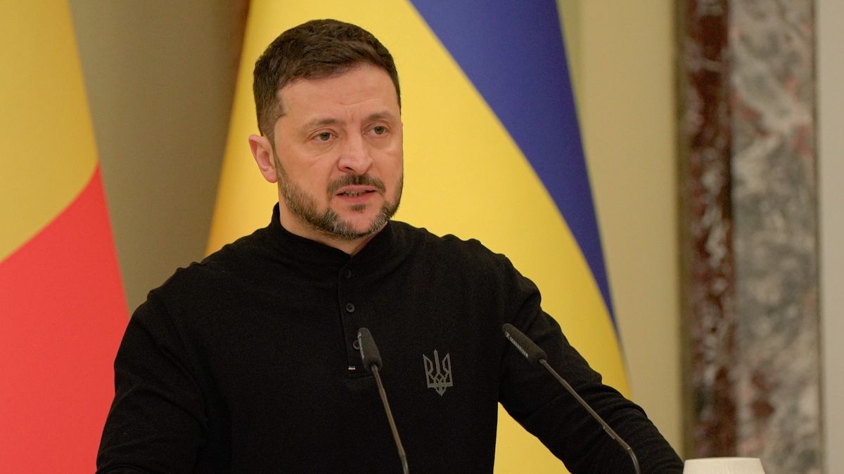 KYIV, UKRAINE - APRIL 8: Ukrainian President Volodymyr Zelenskyy speaks during a press conference on April 8, 2025 in Kyiv, Ukraine. Before the joint press conference, Ukrainian President Volodymyr Zelenskyy and Belgian Prime Minister Bart De Wever took part in a memorial ceremony honoring the fallen Ukrainian soldiers. (Photo by Ihor Kuznietsov/Novyny LIVE/Global Images Ukraine via Getty Images)