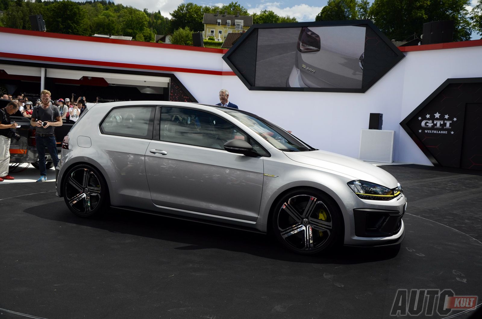 33. GTI Treffen am Wörthersee - VW GTI Roadster Concept & Golf R400 [galeria] 26