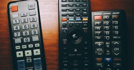 Telewizja DVB-T2: MUX-3 przejdzie na nowy standard, będą utrudnienia