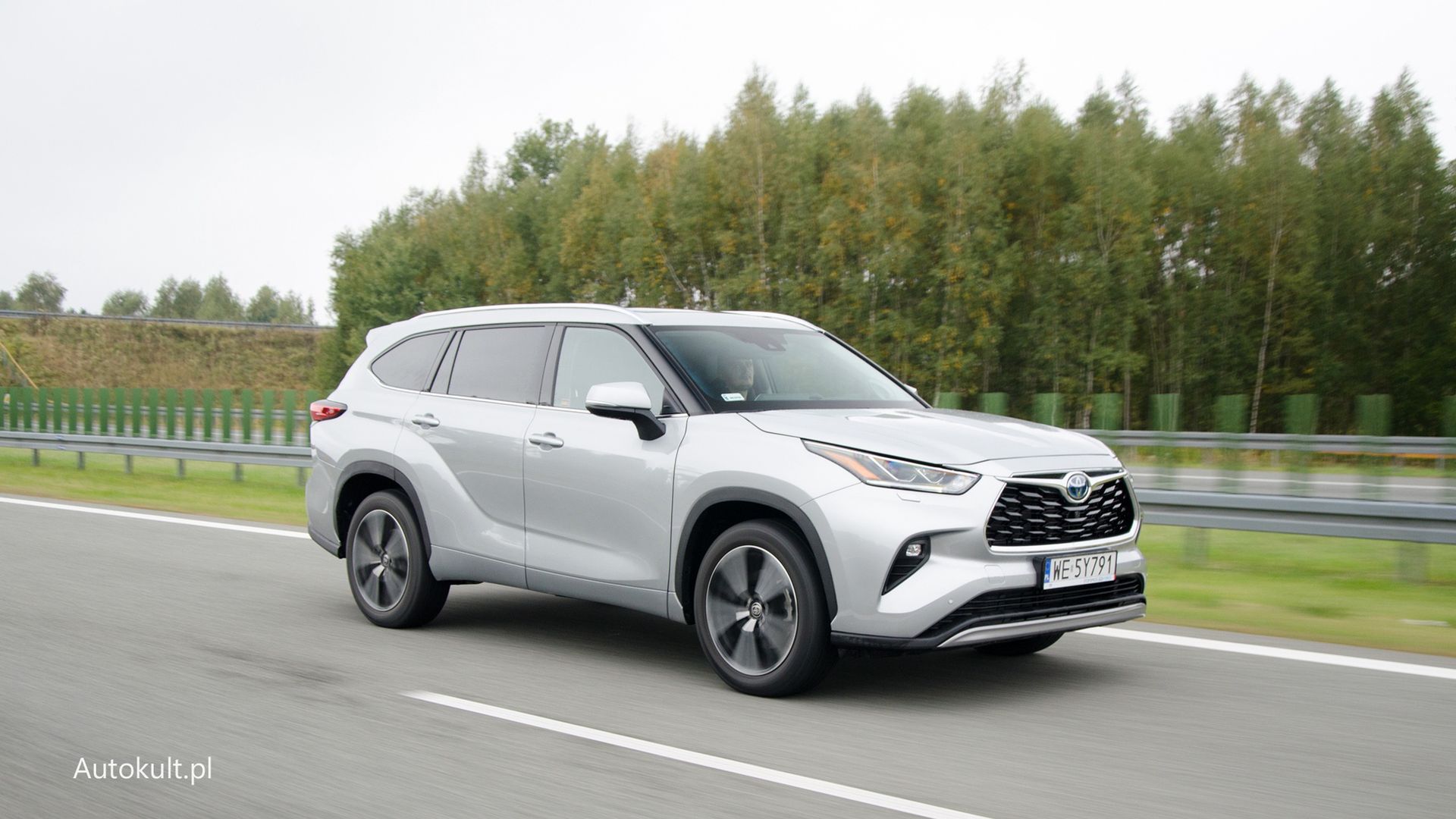 Ford Explorer vs. Toyota Highlander