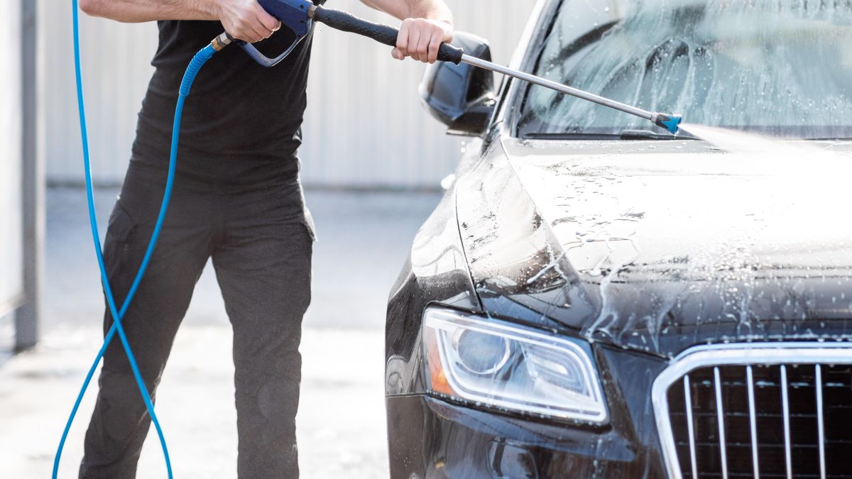 Myjnia; myjnia ręczna; samochód; mycie samochodów; mycie auta