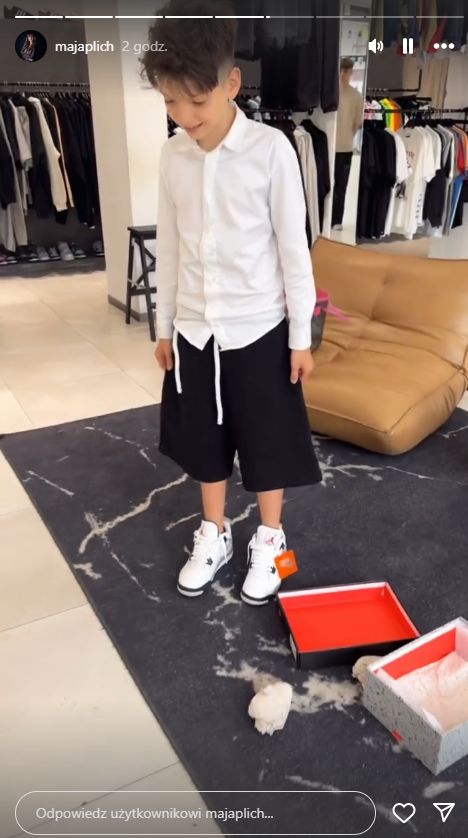Krzysztof Rutkowski Junior mierzy nowe buty
