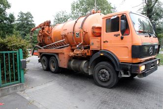 Gminy kontrolują mieszkańców. Ceny wywozu ścieków rosną