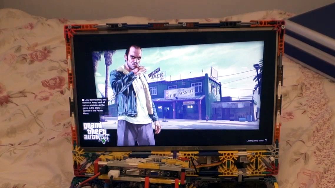 Modułowy laptop majsterkowicza na Intel NUC. Siermiężny, ale ciekawy 1