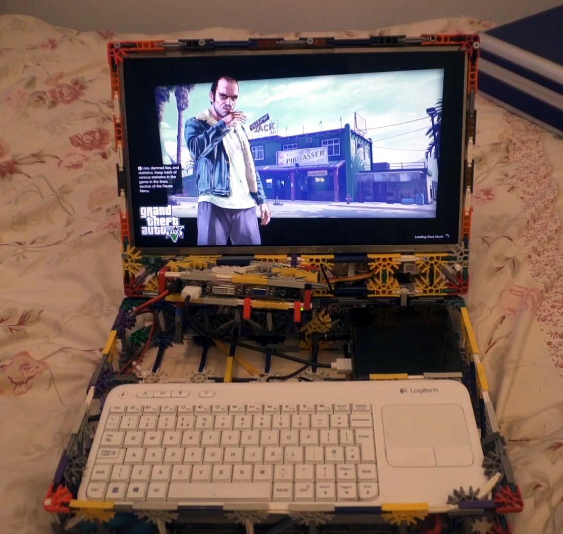 Modułowy laptop majsterkowicza na Intel NUC. Siermiężny, ale ciekawy