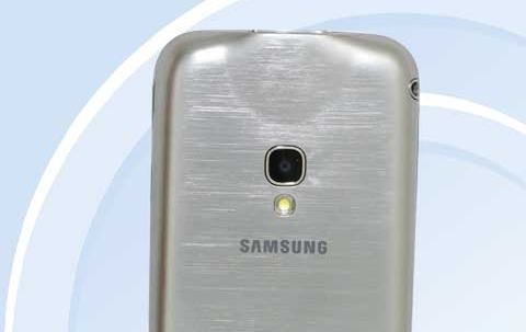 Czyżby Samsung znów szykował telefon z projektorem?