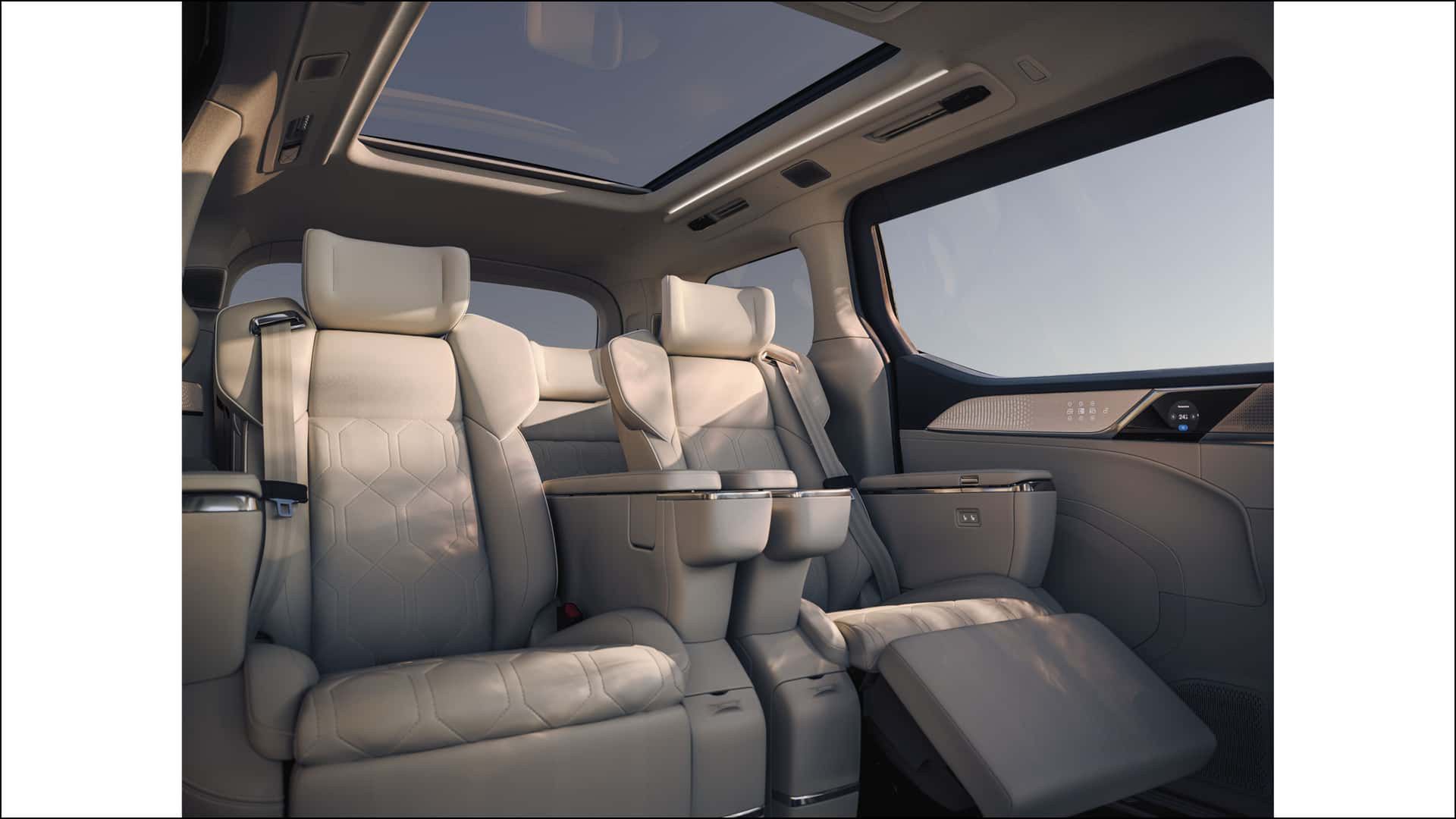 Volvo EM90