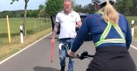 "Mało kto ma taką odwagę". Szeryf z bmw powstrzymany przez kobietę