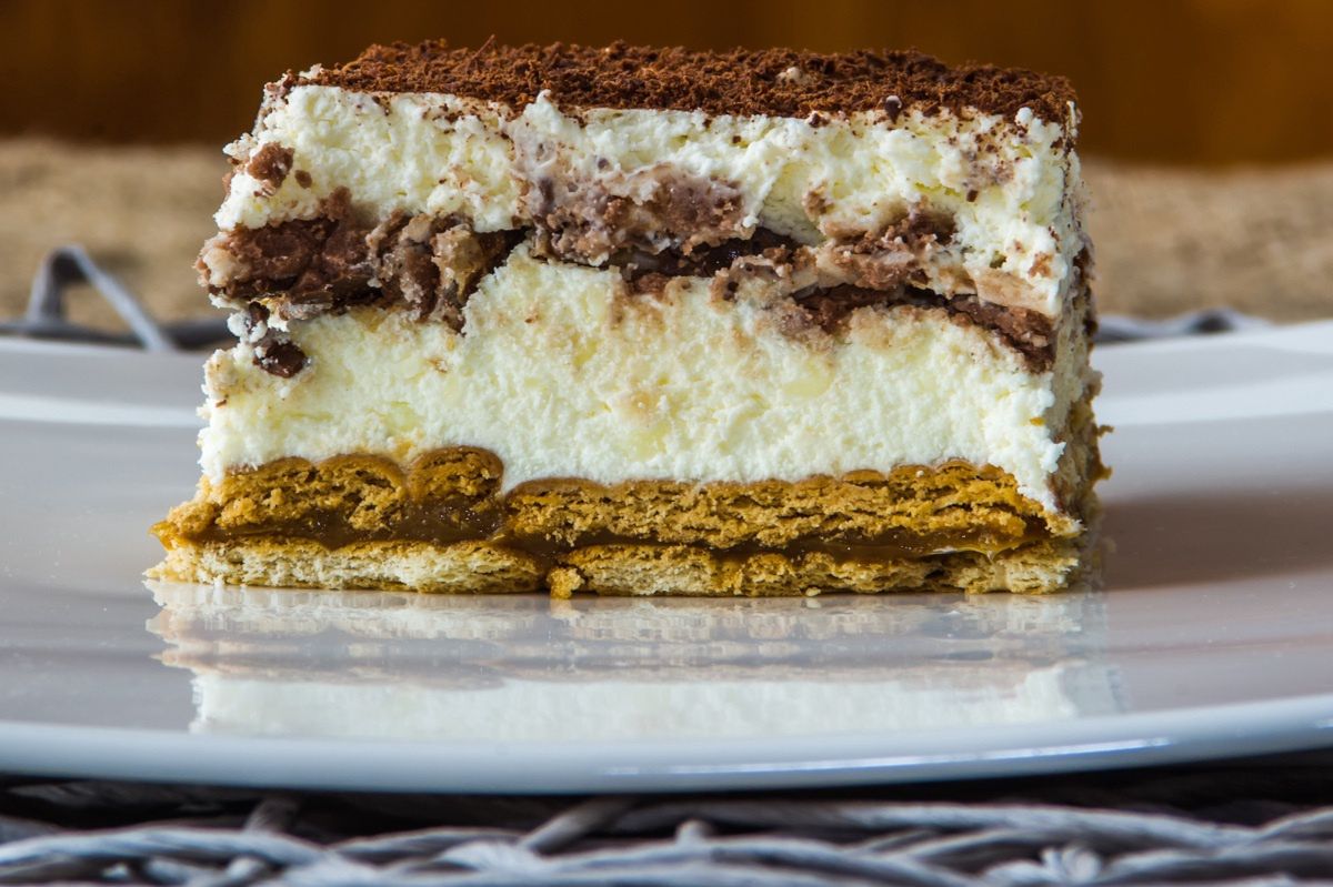 Homemade no-bake cake