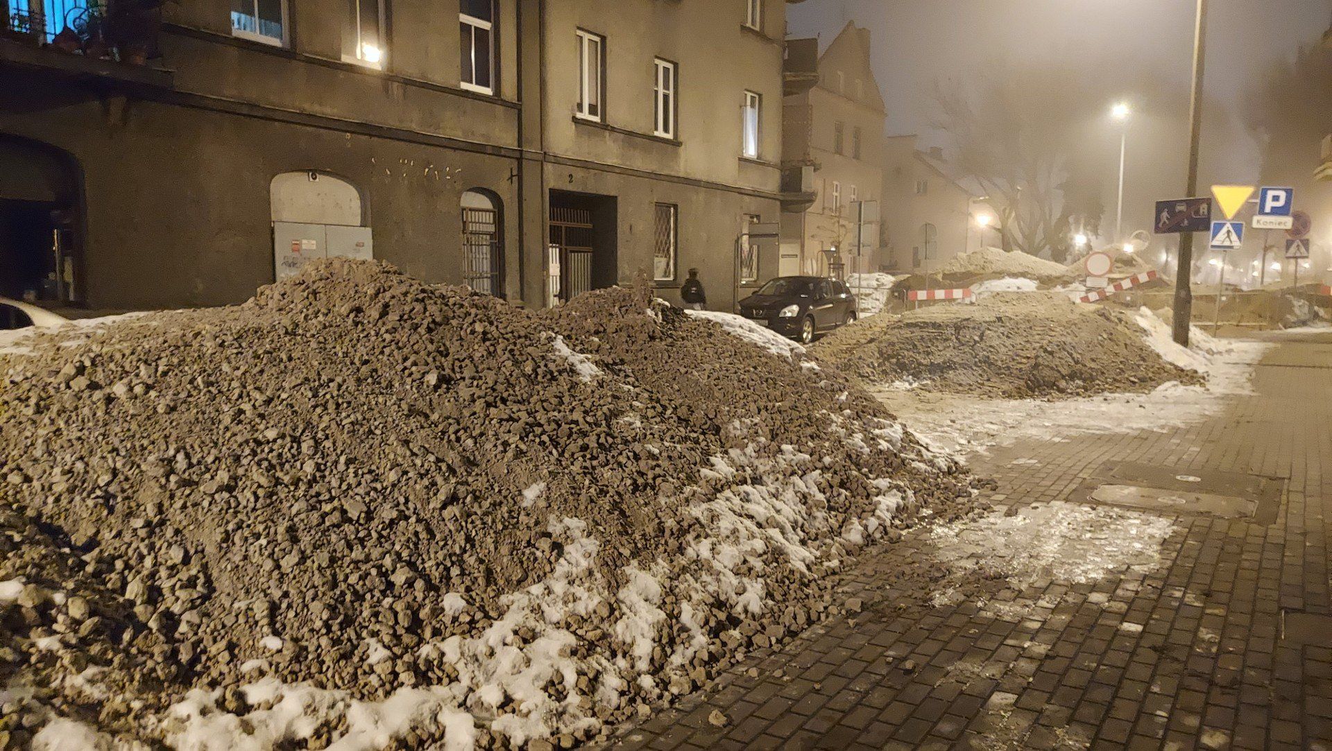 Trwają prace przy inwestycji, która połączy plac Wolności z parkiem Łokietka (30 listopada 2025)