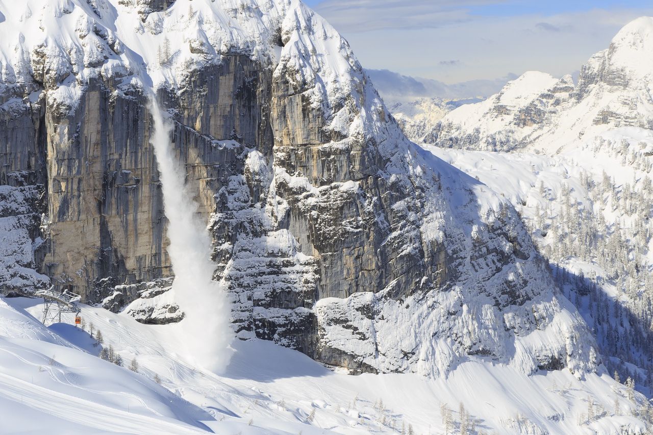 Dramat na stokach Dolomitów. Seria lawin i apel ratowników
