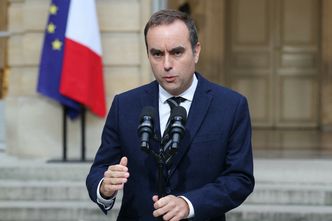 Premier Francji podał się do dymisji