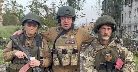 Teraz jest bandytą i oszołomem. Machina propagandowa Kremla przeciw Prigożynowi