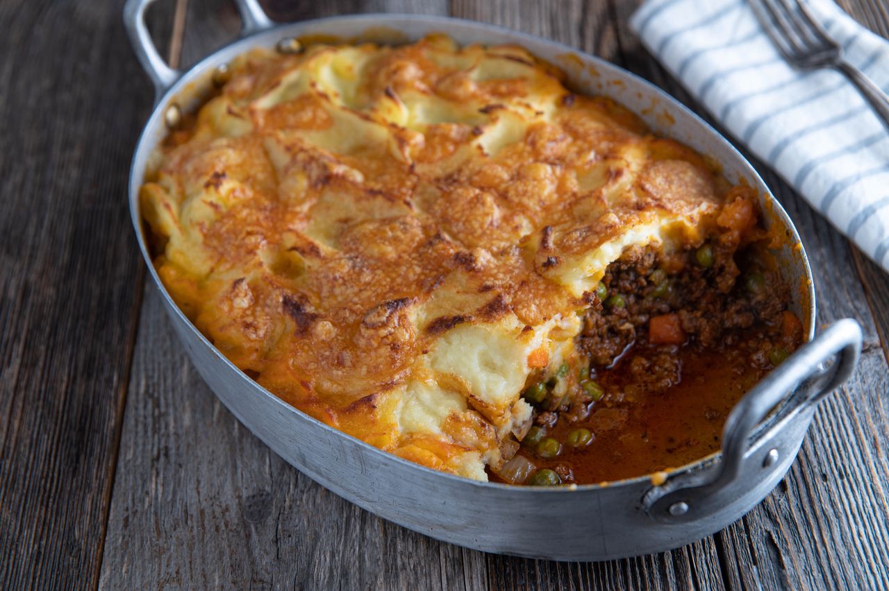 Zapiekanka z mięsem mielonym pod puree ziemniaczano-kalafiorowym