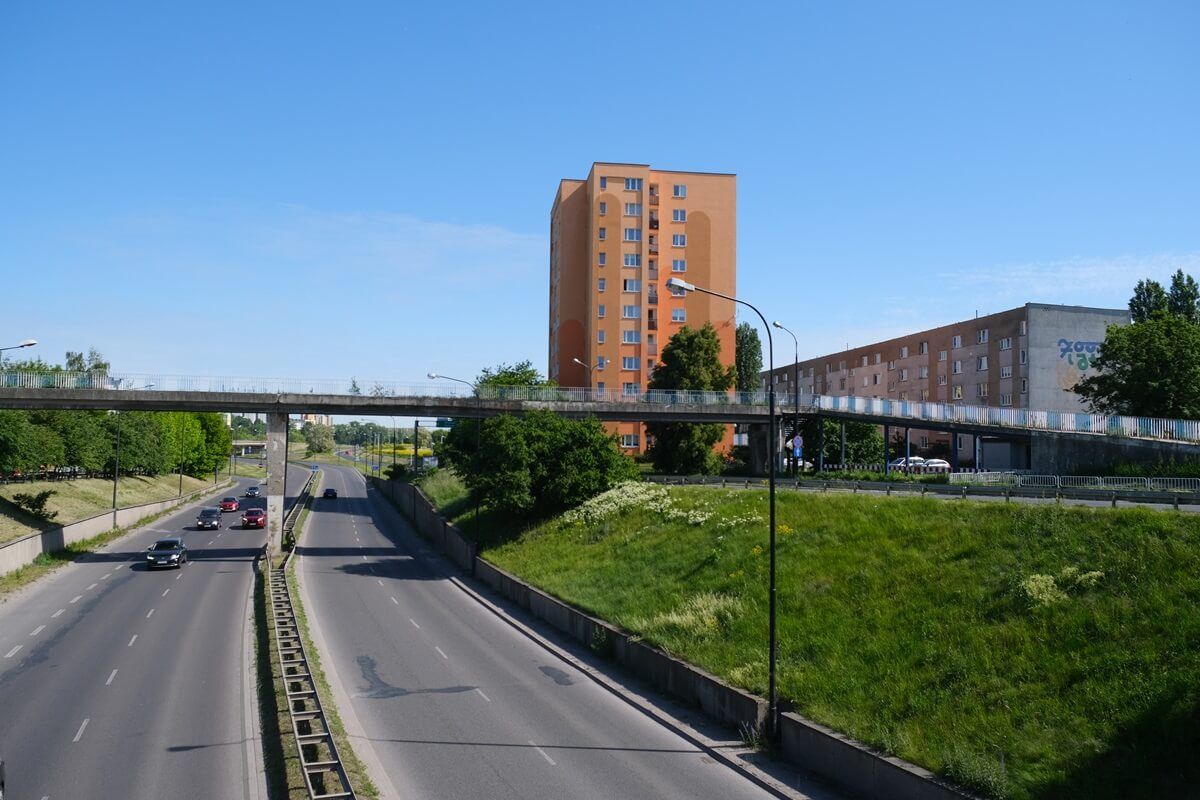 Kładka na Tatarach od lat nieczynna. Wkrótce zniknie z krajobrazu