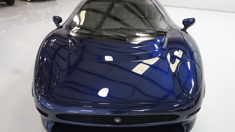 Auto podobno wygląda i jeździ jak fabrycznie nowy egzemplarz.