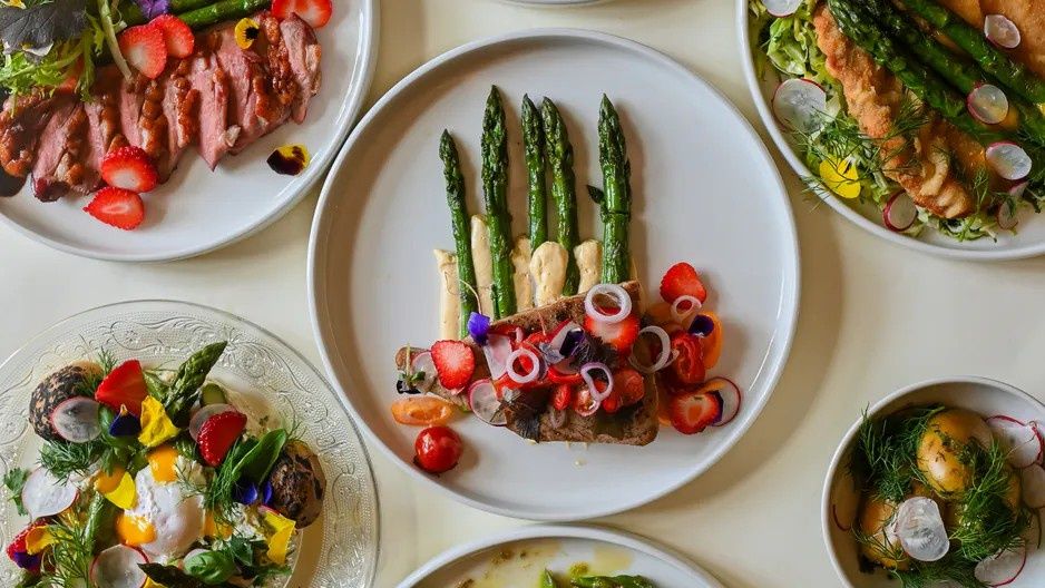 Jak zrobić szparagi jak z najlepszej restauracji? 3 chefów zdradza swoje triki