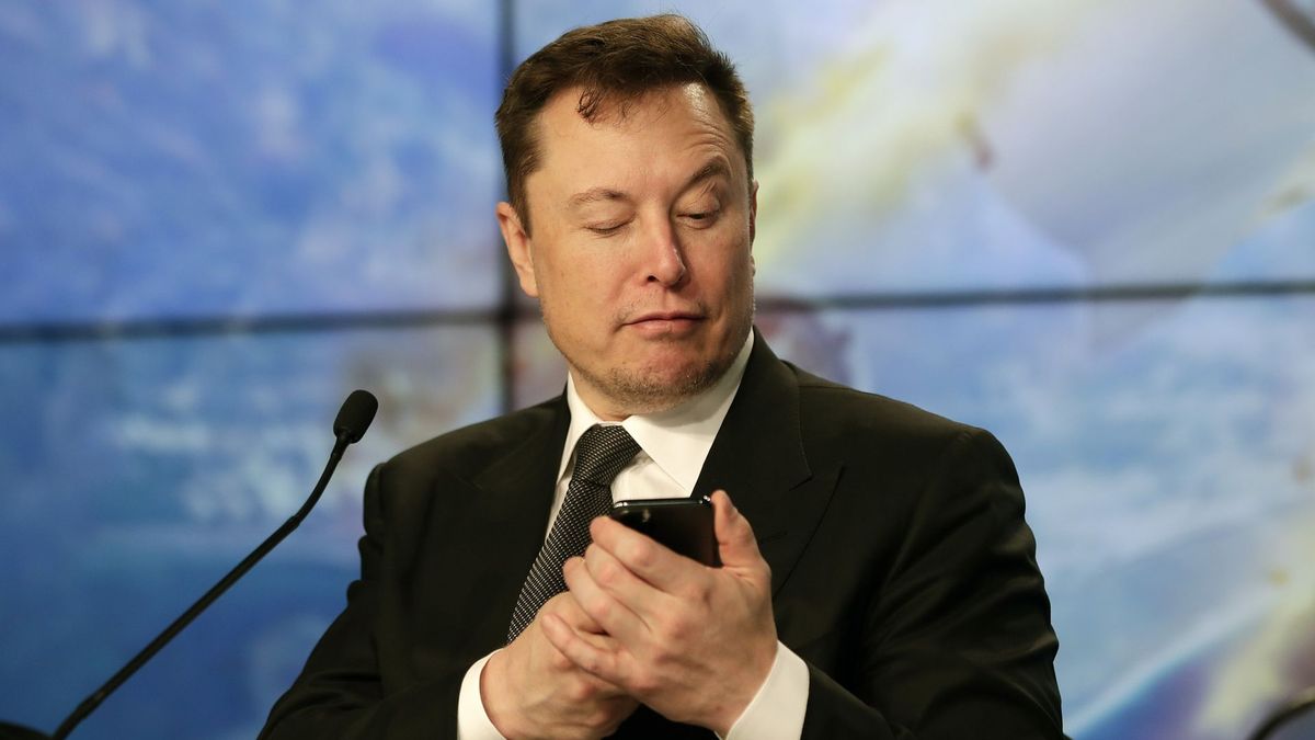 Elon Musk oferował rozmowę na Clubhouse prezydentowi Putinowi, fot. East News
