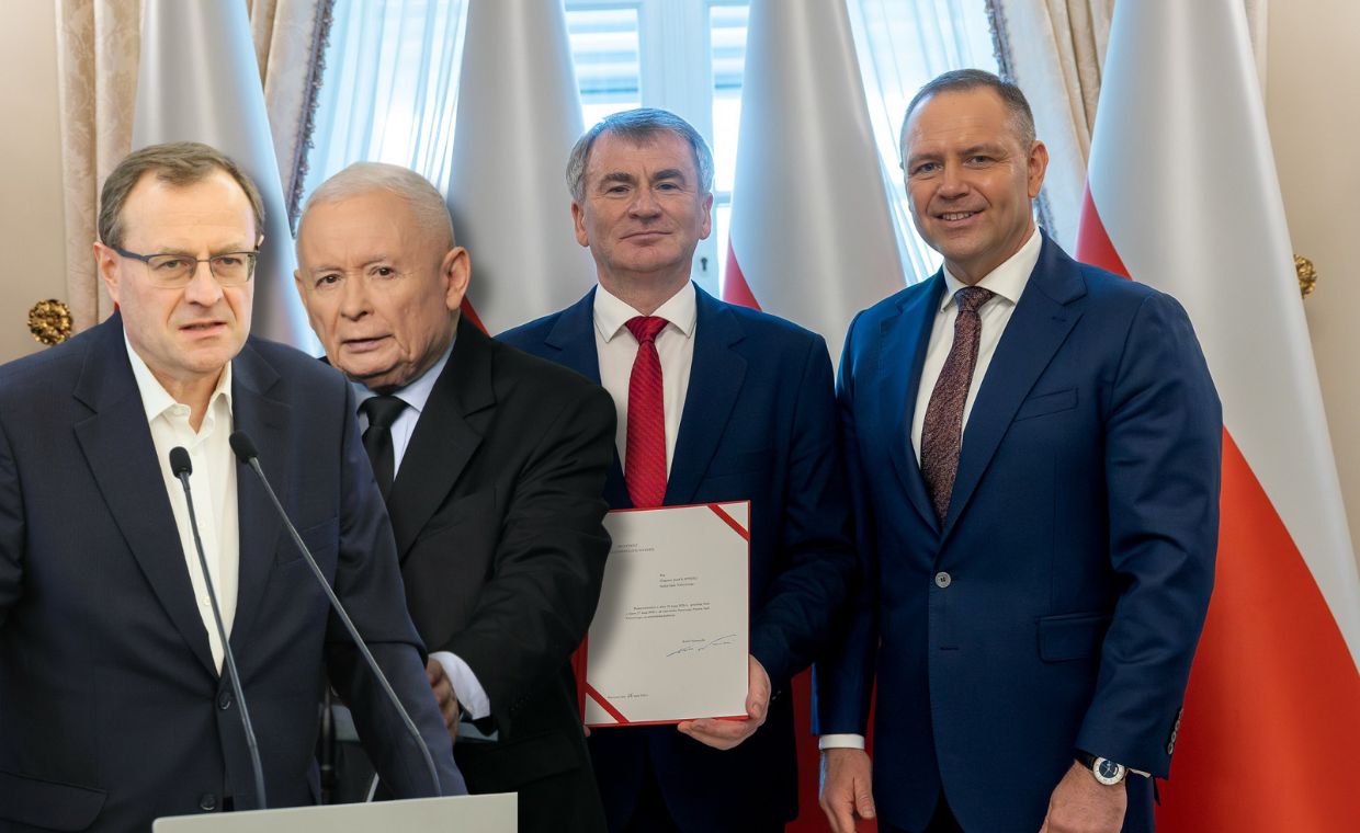 Nawrocki spycha Kaczyńskiego na margines? "Symboliczny koniec"